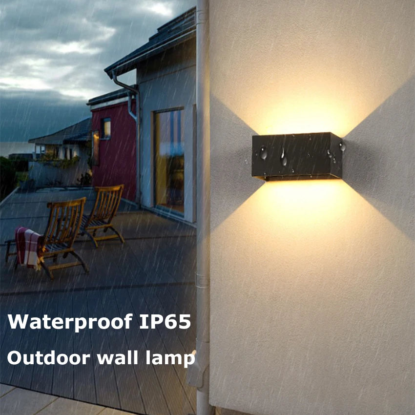 Outdoor Aluminum Wall Light